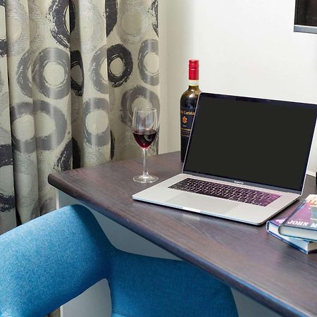Comfort Hotel East Мельбурн Экстерьер фото